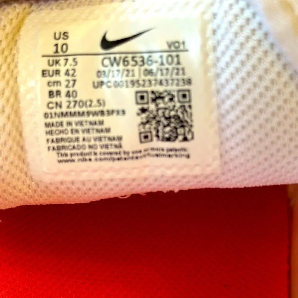 Women’s Nike court vision Alta TXT shoes size 10